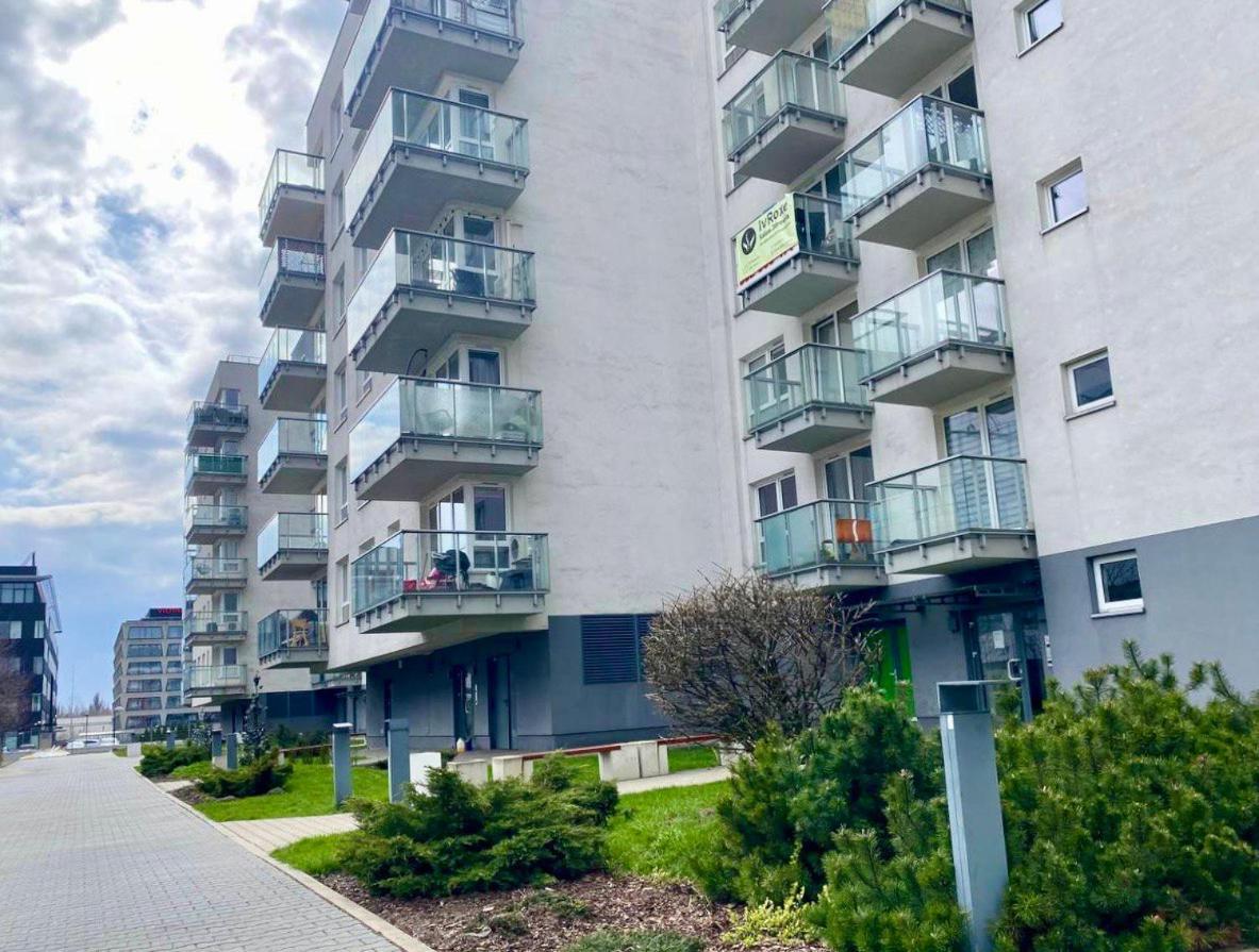 K22 Postepu 10 Aparts * Warszawa